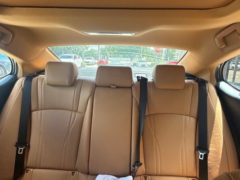 Used 2025 Lexus ES 350 w/ Technology Package FWD image 30