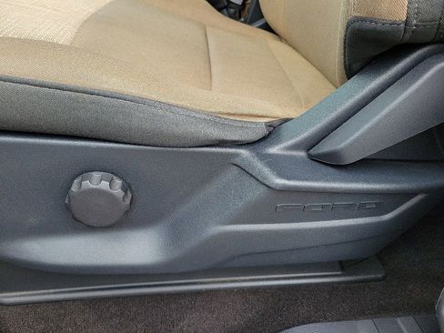 Used 2022 Ford F150 XLT image 12