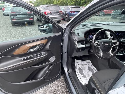 Used 2020 GMC Terrain SLE AWD/4WD image 10