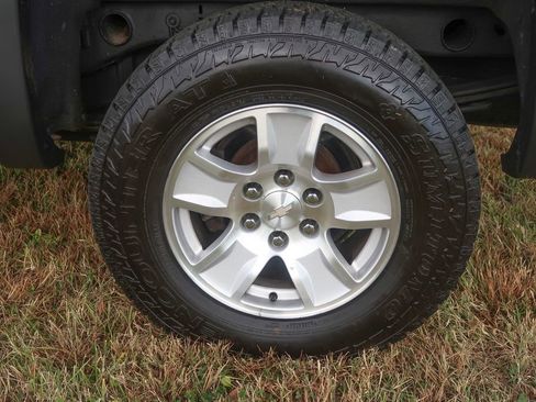 Used 2018 Chevrolet Silverado 1500 LT w/ All Star Edition image 18