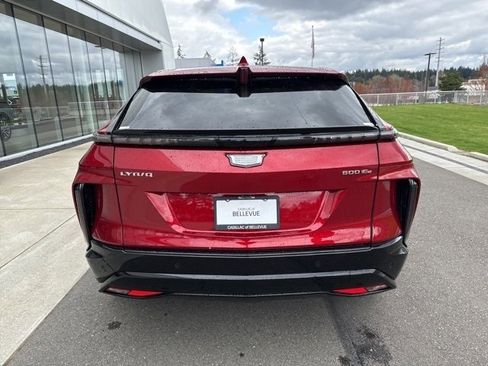 New 2025 Cadillac Lyriq Sport image 7