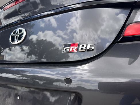 Used 2025 Toyota GR86 Premium RWD image 27