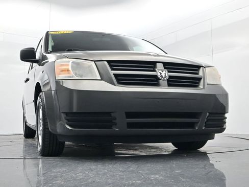 Used 2010 Dodge Grand Caravan Hero image 33