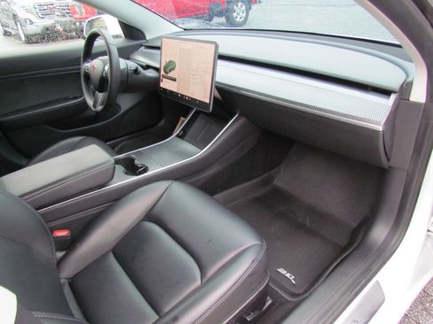 Used 2019 Tesla Model 3 Performance AWD/4WD image 17