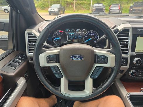 Used 2018 Ford F350 King Ranch w/ King Ranch Ultimate Package AWD/4WD image 25