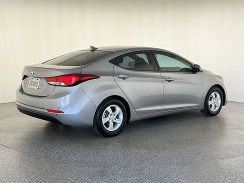 Used 2015 Hyundai Elantra SE FWD image 3