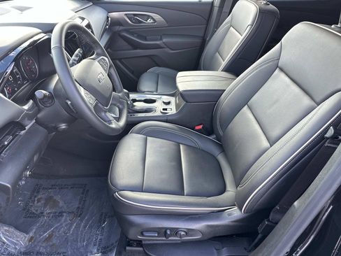 Certified 2023 Chevrolet Traverse Premier w/ Redline Edition image 19