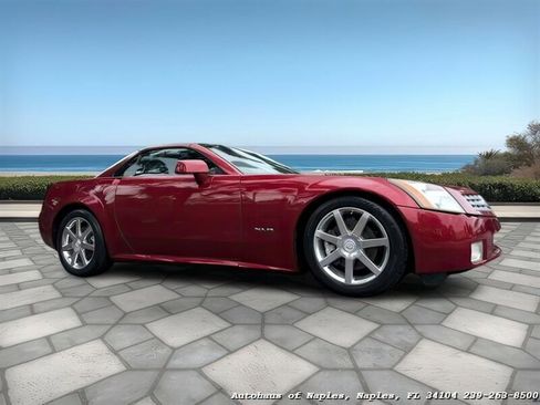 Used 2004 Cadillac XLR image 2