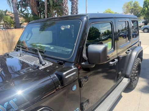 Used 2024 Jeep Wrangler Unlimited AWD/4WD image 8