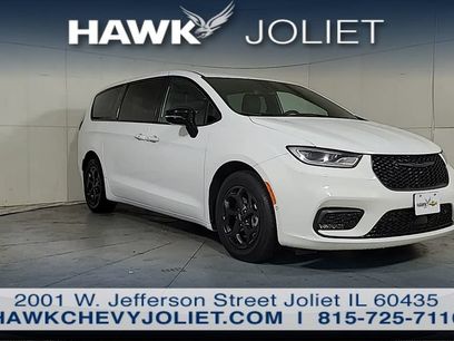 Used 2024 Chrysler Pacifica Limited