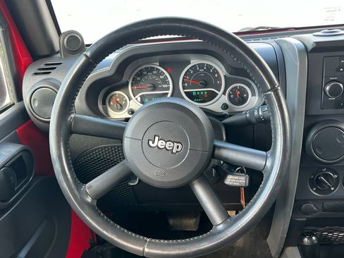 Used 2010 Jeep Wrangler Unlimited Sport image 28