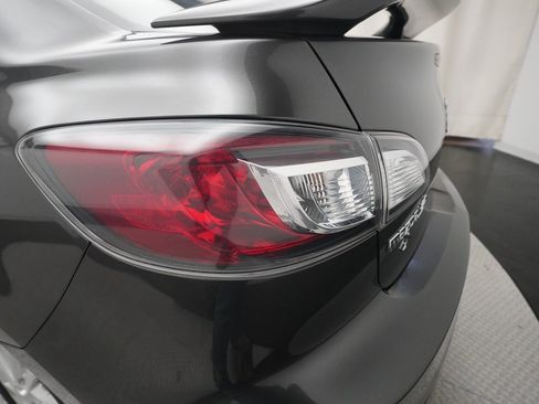 Used 2012 MAZDA MAZDA3 i Touring image 32