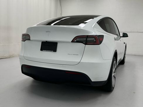 Used 2023 Tesla Model Y Long Range image 6