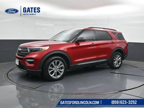 Used 2023 Ford Explorer XLT w/ Equipment Group 202A AWD/4WD image 6