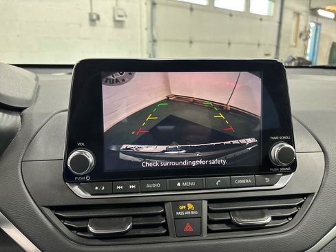 Used 2022 Nissan Altima 2.5 SV FWD image 24