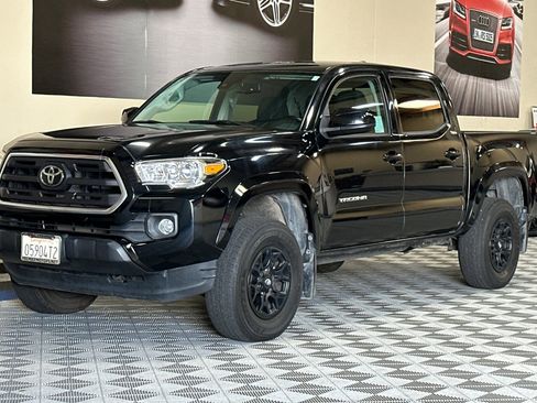 Used 2019 Toyota Tacoma SR5 image 8