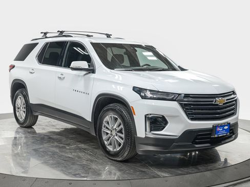 Used 2023 Chevrolet Traverse LT AWD/4WD image 9