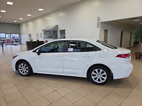 New 2026 Toyota Corolla LE image 9