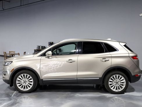 Used 2019 Lincoln MKC Premiere FWD image 4