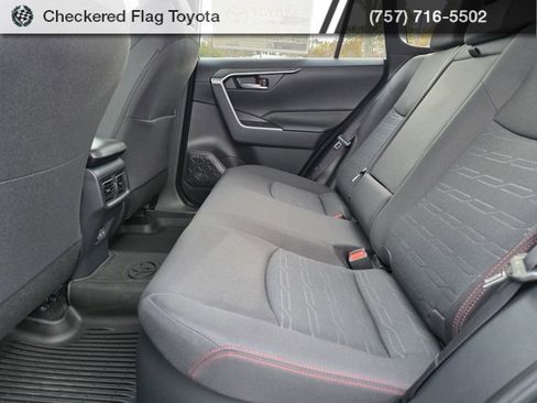 New 2025 Toyota RAV4 SE image 6