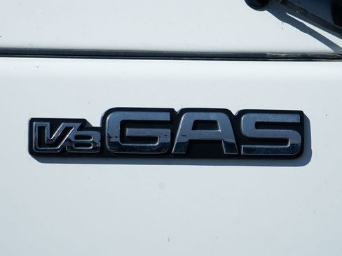 Used 2024 Chevrolet Low Cab Forward RWD image 40