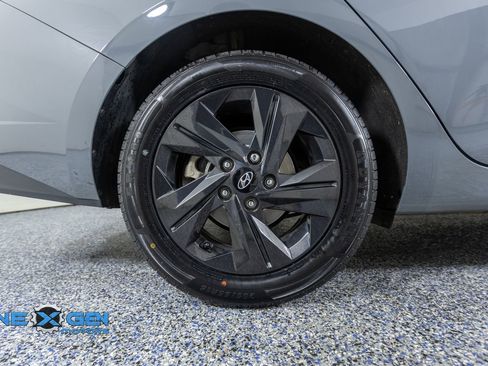 Used 2021 Hyundai Elantra SEL image 42