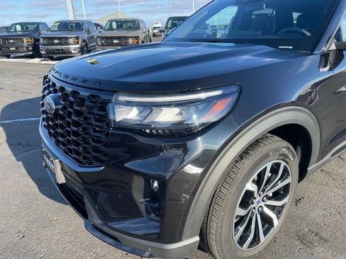 Used 2025 Ford Explorer ST-Line AWD/4WD image 30
