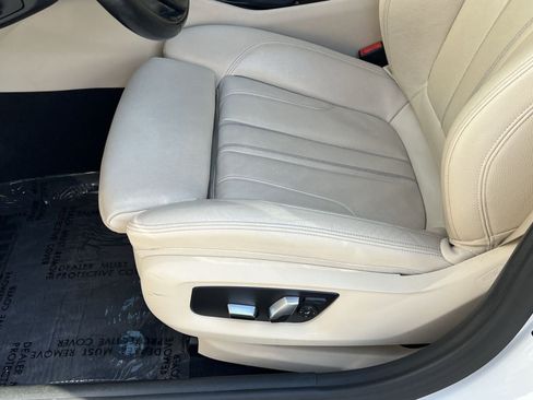 Used 2018 BMW 530i xDrive AWD/4WD image 11