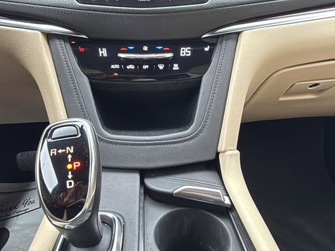 Used 2018 Cadillac XT5 Luxury w/ LPO, Wheel Lock Package image 27