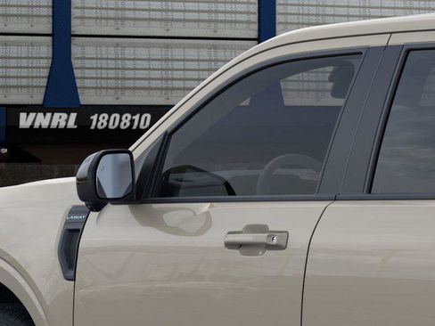 New 2025 Ford Maverick Lariat image 21