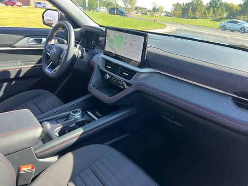 Used 2025 Ford Explorer ST-Line image 14