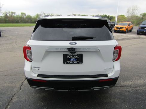 Used 2024 Ford Explorer XLT w/ Equipment Group 202A AWD/4WD image 5