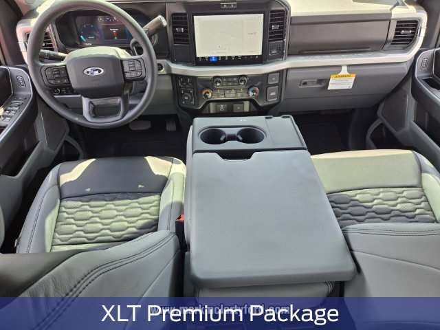 New 2026 Ford F250 XLT w/ XLT Premium Package AWD/4WD image 14