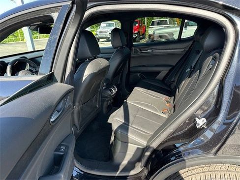 Used 2024 Alfa Romeo Stelvio Sprint image 12