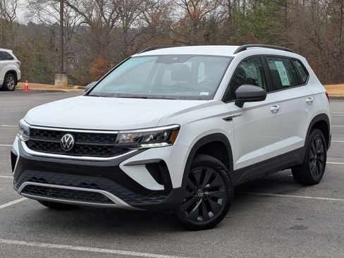 Used 2024 Volkswagen Taos S image 4