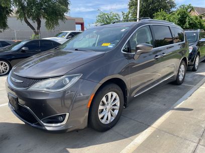 Used 2019 Chrysler Pacifica Touring-L