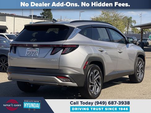 Certified 2025 Hyundai Tucson Limited AWD/4WD image 15