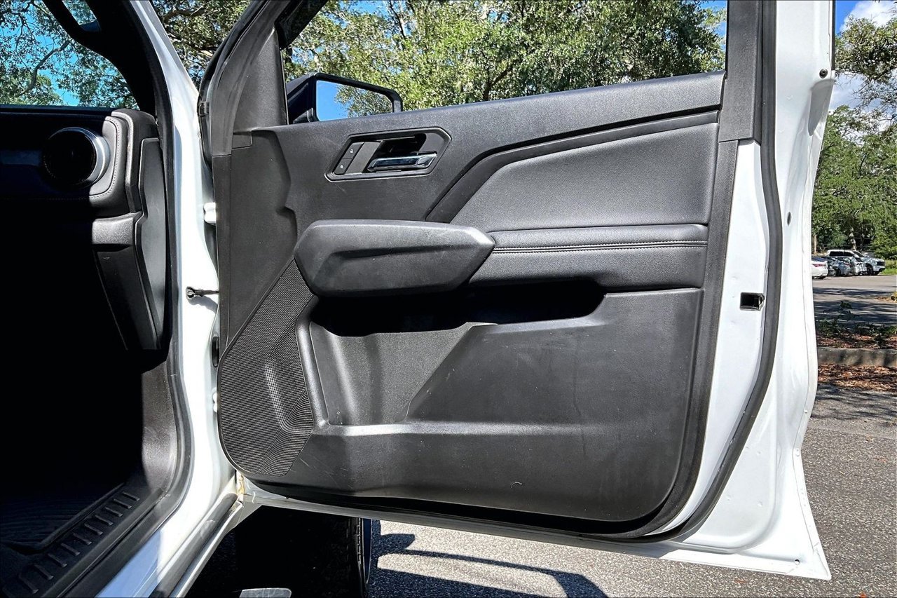 Used 2023 Chevrolet Colorado LT RWD image 29