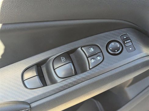 Used 2024 Nissan Altima 2.5 SV image 22