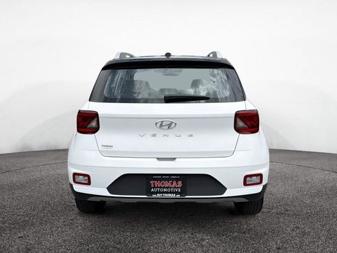 Certified 2026 Hyundai Venue SEL FWD image 7