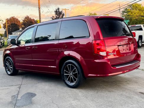 Used 2015 Dodge Grand Caravan R/T w/ Driver Convenience Group FWD image 5