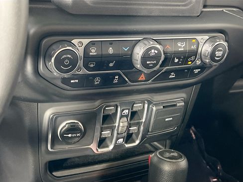 Used 2023 Jeep Wrangler Unlimited Sport AWD/4WD image 15