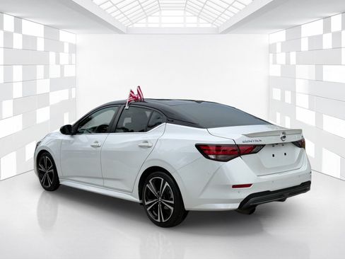Used 2022 Nissan Sentra SR w/ Electronics Package FWD image 5