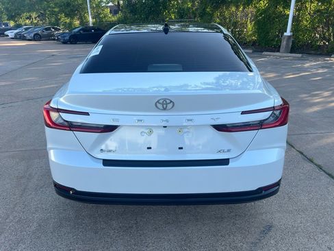 Used 2025 Toyota Camry XLE w/ Premium Package FWD image 5