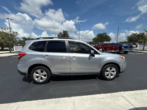 Used 2014 Subaru Forester 2.5i Limited AWD/4WD image 4