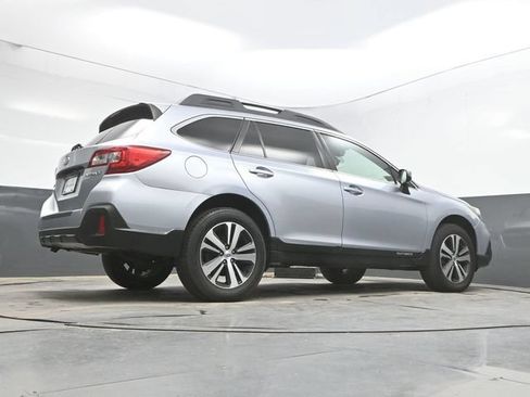 Used 2019 Subaru Outback 2.5i Limited AWD/4WD image 37