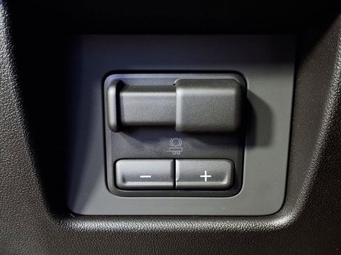 New 2026 GMC Canyon Denali image 14