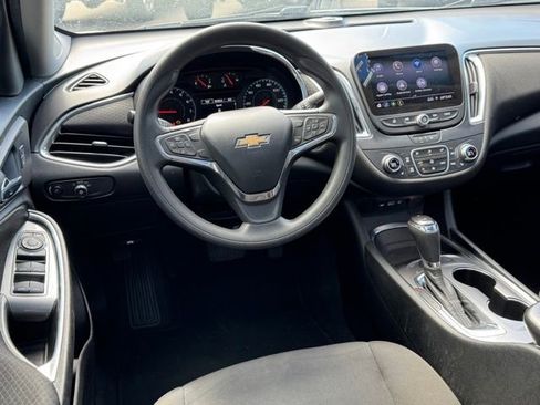 Used 2020 Chevrolet Malibu LT FWD image 24