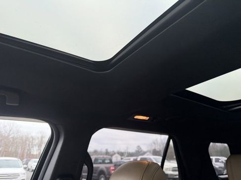 Used 2017 Ford Explorer XLT w/ Equipment Group 202A image 21