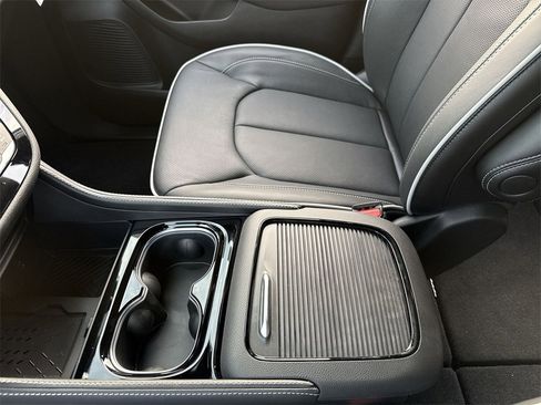 New 2026 Chrysler Pacifica Limited w/ S Appearance Package image 22